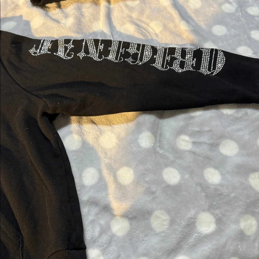 Sweatsuit - Picture 6 of 10